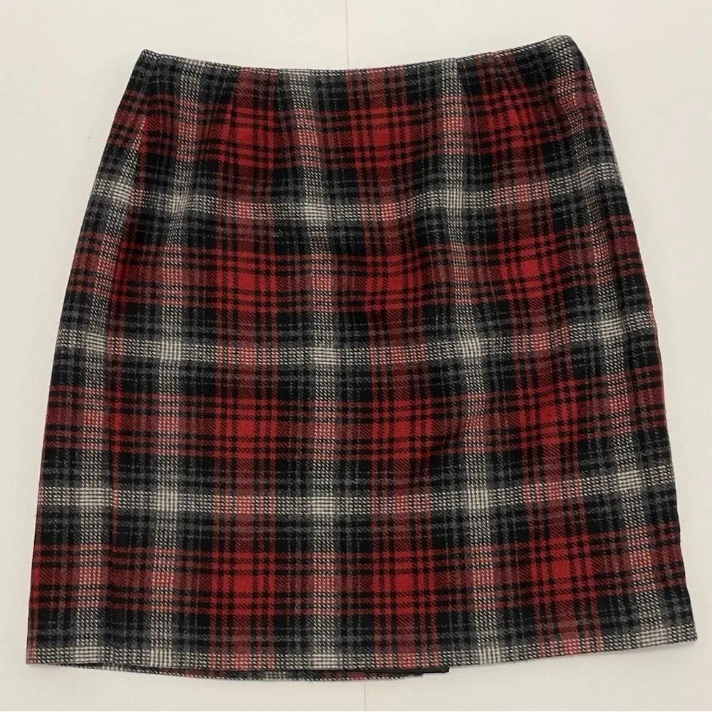 Herman Geist Wool Vintage Plaid Red and Black Women's Wrap Skirt Size 10